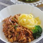 調味料2つだけ！豚肉のラグーソース