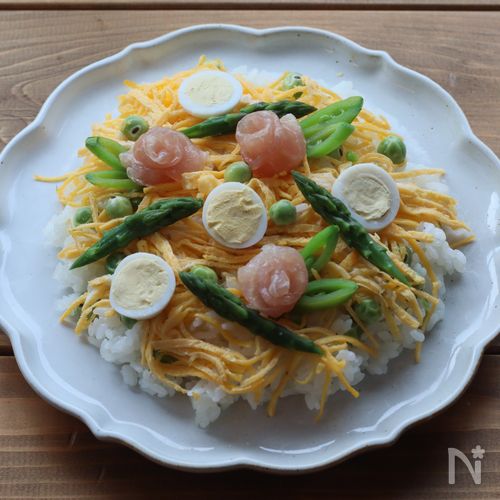 〖春爛漫ちらし〗春野菜とえんどう豆ちらし