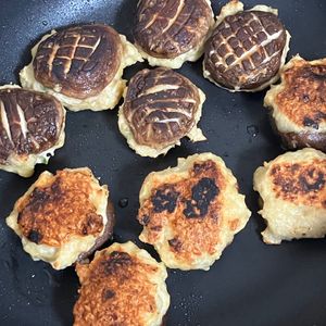 さっちゃんの作ってみた!投稿(基本のしいたけの肉詰め)