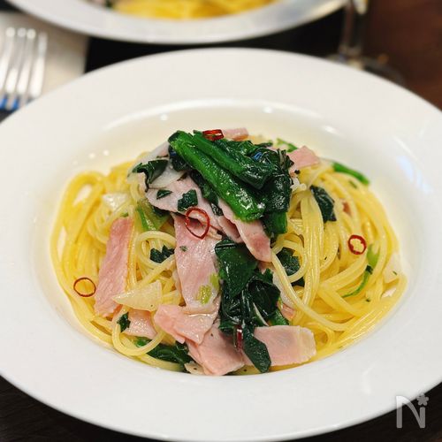 【ベーコンとほうれん草のペペロンチーノ】シンプル間違いない♪