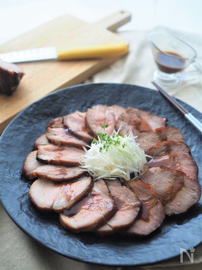 漬け込んで焼くだけ！焼豚（チャーシュー）