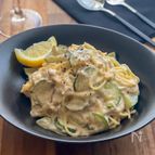 ワンパンで完成♪ツナとズッキーニのレモンクリームパスタ