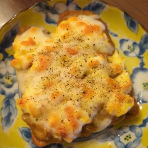 たりおの作ってみた!投稿(残りカレーやレトルトで簡単に！カレーチーズパン)