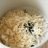【わかめとえのきの中華スープ】5分で完成♪の工程2