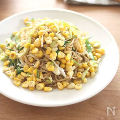 たっぷりコーンのしょうゆ焼きそば