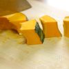 蒸しかぼちゃとくるみのサラダの工程1
