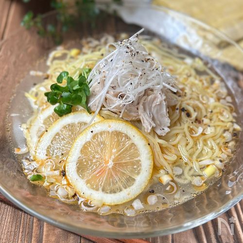 【ネギ塩レモンの冷やしラーメン】ささみはレンチンで!