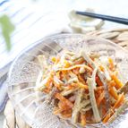 5分で完成☆にんじんとごぼうの胡麻サラダ