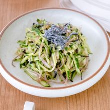 【切って混ぜるだけ】ポリポリ爽やか!きゅうりとミョウガ和え