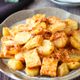 お肉なしでも立派なおかず♡じゃがいもと絹揚げのキムチ炒め