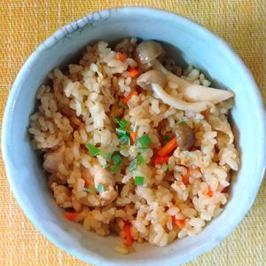 チョロリスの作ってみた!投稿(【鶏肉ときのこの炊き込みご飯】最高峰の美味しさ☆うま味♬)