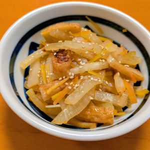 ゆきまる🐬🫧の作ってみた!投稿(シャキッ！うま味じんわり♪【さつま揚げと大根の甘辛きんぴら】)