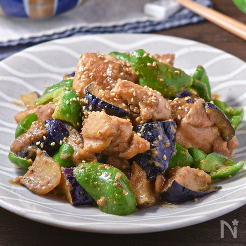 鶏肉となすのにんにくごま味噌炒め｜コク旨＆白ごはん泥棒！