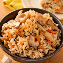【もち麦入りのとり五目ご飯】簡単/うま味も食物繊維もたっぷり