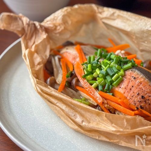 レンチンで超簡単✨秋鮭とキノコのレンチン蒸し🐟
