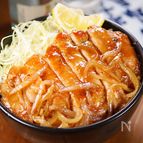 厚切り豚ロースの🥩ガーリックバタポンレモン丼🍚