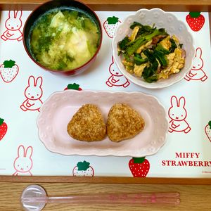 ありみの作ってみた!投稿(何度も食べたい♡『ほうれん草と落とし卵のお味噌汁』)