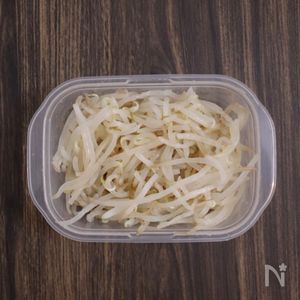 5分で完成！【もやし塩昆布浅漬け】材料3つで簡単♩ | レシピサイトNadia