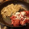 家にある材料だけで作れる♪【簡単ビーフストロガノフ】の工程3