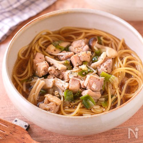【鶏肉と長ねぎの和風スープパスタ】ワンパン♪白だしで作る!