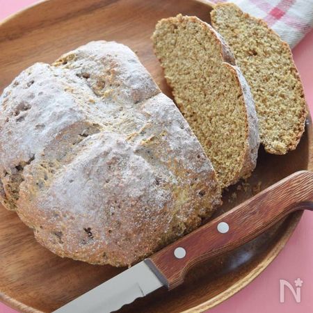 全粒粉と黒糖のソーダブレッド 重曹で混ぜて焼くだけの西欧パン By 豊田 亜紀子 レシピサイト Nadia ナディア プロの料理家のおいしいレシピ