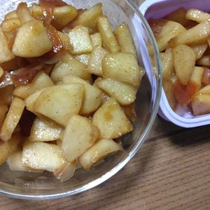 ももの作ってみた!投稿(りんごあったらこれ作ろっ！簡単美味しいアップルパイの中身♩)