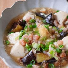 揚げ茄子と豆腐の小エビ餡かけ