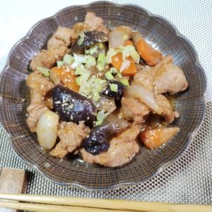 M＊Pの作ってみた!投稿(ブロック肉で食べ応え抜群！なすと豚肉のスタミナピリ辛炒め)