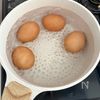 【旨だし味玉】白だし×鶏がらで絶品!やみつきになる♪の工程1