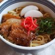 だしが香る沖縄風そば