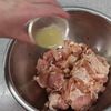 【復刻再現】丸亀製麺の!辛タル鶏天ぶっかけ♪の工程4