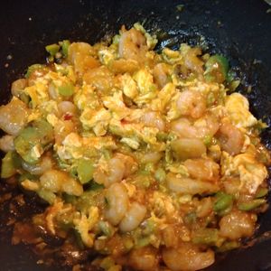 1260904の作ってみた!投稿(マチ中華の味♪とろふわエビチリ卵丼)