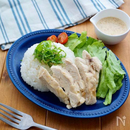 レンジで簡単！鶏むね肉のさっぱりコク旨ポン酢マヨ丼