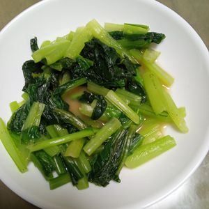 鶏皮坊主の作ってみた!投稿(小松菜のからし和え)