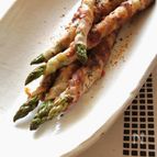 梅としその葉のアスパラガスの白だし肉巻き