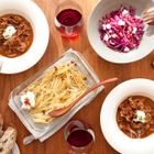 今日はいい夫婦の日!仲良く料理をして愛を深めよう!