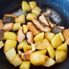 【秋鮭とじゃがいものバターポン酢炒め】香ばしいコクうま秋味♪の工程4