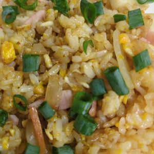 たりおの作ってみた!投稿(ひと手間でお店のような味に☆焦がし醤油チャーハン)