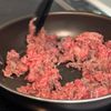 疲れた日に！【ハンバーグ風トマトチーズ丼】の工程1