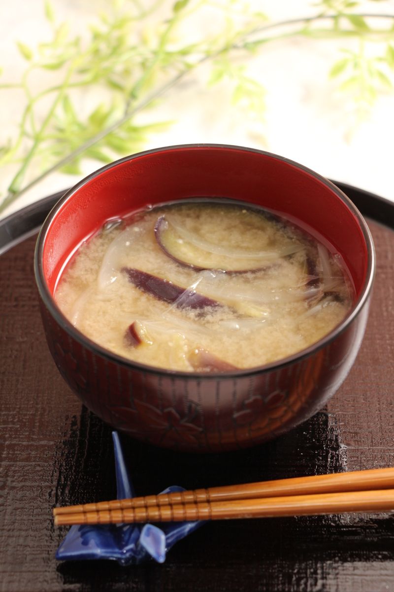 簡単 茄子と玉葱のお味噌汁 生姜風味 レシピサイトnadia