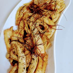 ゆみの作ってみた!投稿(簡単おつまみ【エリンギとちくわの麺つゆガーリック炒め】)