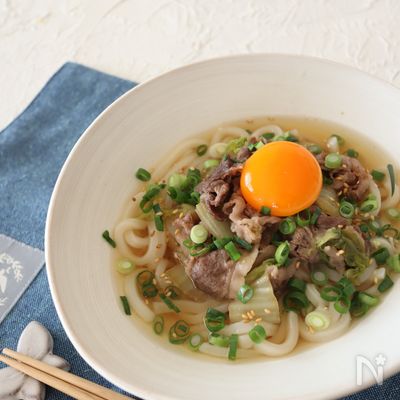 お昼これどう?レンジで速攻!すき焼き風うどん