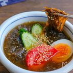 お酢でさっぱり！疲労回復！生もずくで冷麺風