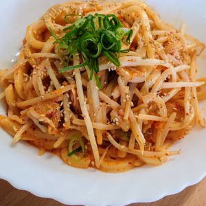 まゆのの作ってみた!投稿(【もやしとキムチのマヨ醤油焼うどん】包丁不要！節約にも！)