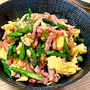 michuの作ってみた!投稿(【アスパラとふわふわ卵の彩り炒め】白だしで春の優しい味わい！)