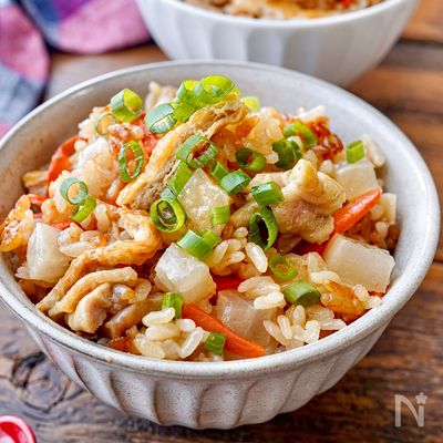 旨みたっぷり♪だしがじゅわっと【鶏肉と大根の炊き込みご飯】