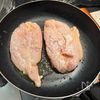 しっとり柔らか♪鶏むねステーキ 新玉ねぎポン酢ソースの工程3