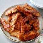 手羽先の甘辛焼き〜癖になるたっぷりごま風味〜