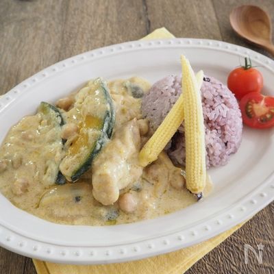 かぼちゃと豆のグリーンカレー