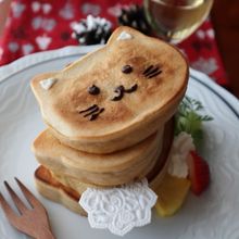  100均の型で作る！猫タワーのパンケーキ